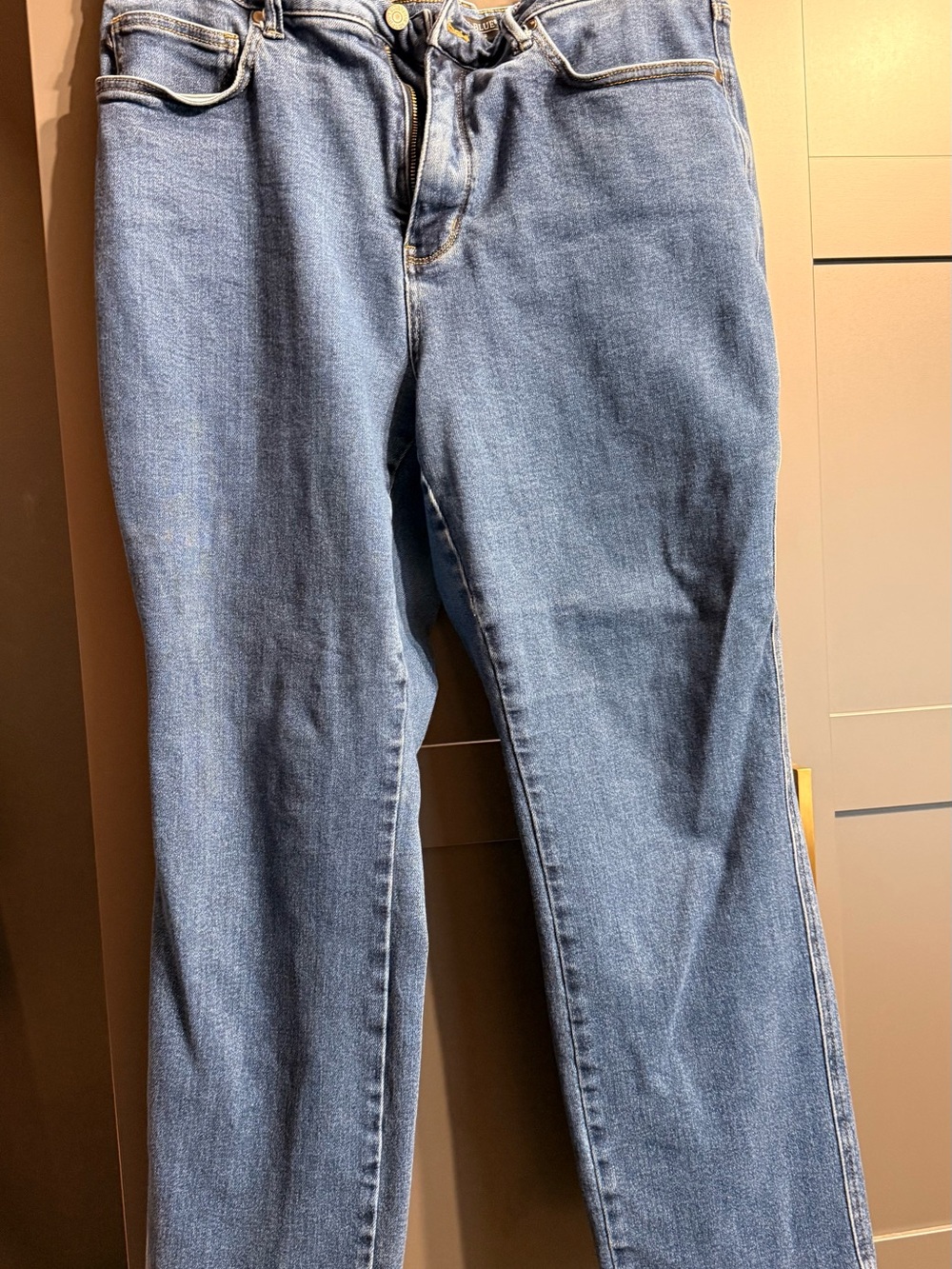 Judy Blue Classic Straight Leg Jeans in Medium Blue